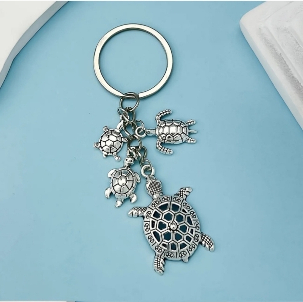 Intricately designed Sea Turtle Pendant Keychain